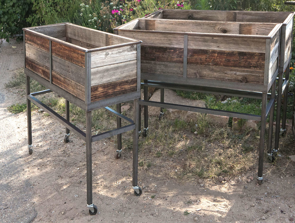 planterscastershighlegs Custom by Rushton, LLC