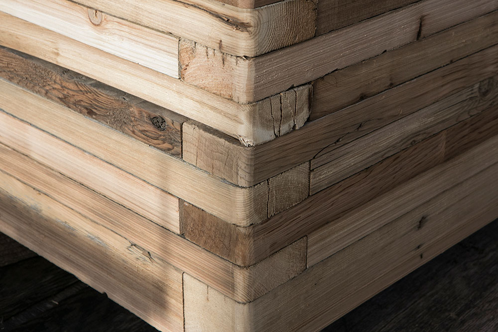 stacked-wood-cedar-planter-reclaimed-planed_5