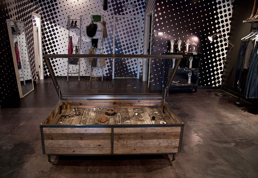 jewelrycasegoldyndenverreclaimedwood_3 Custom by Rushton, LLC